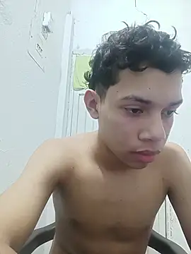 Snapshot of curious_straight_guy chatting on July 11, 2:23 am curious straight guy online show from July 11, 2:23 am