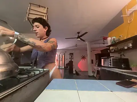 evil-lolitaxxx online show from April 21, 5:19 pm