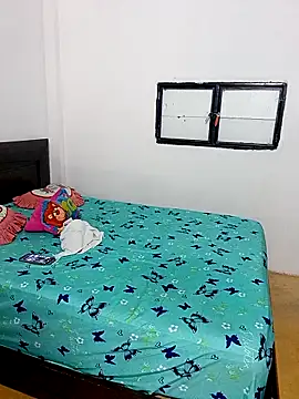 LuluDream online show from April 22, 3:52 pm