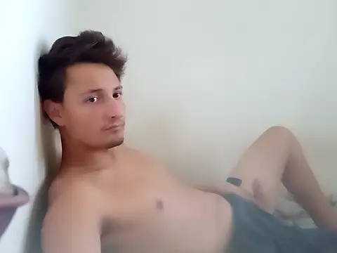 welltommy2001 online show from April 16, 3:24 pm