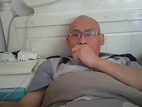 benly118 online show from April 15, 1:11 am