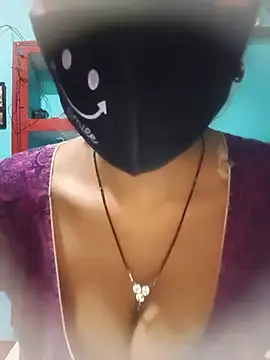 BaddieUnleashed online show from April 14, 7:35 am