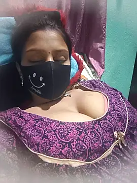 BaddieUnleashed online show from April 15, 5:06 pm