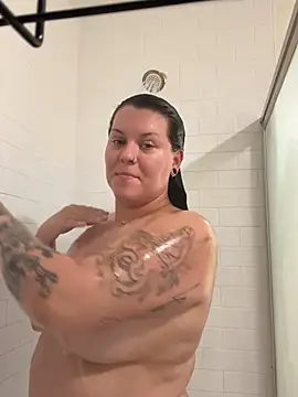 kittyykat767 online show from April 16, 2:45 am