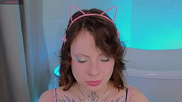 EricaMoonn online show from April 27, 10:35 am