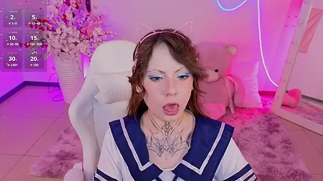 EricaMoonn online show from May 3, 10:20 am