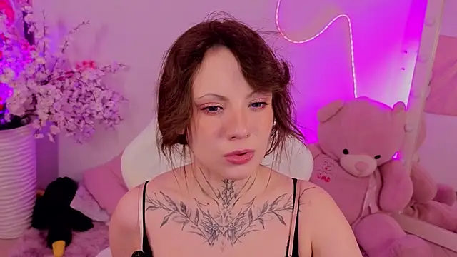 EricaMoonn online show from May 18, 9:36 am