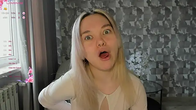 Anna Delon online show from April 19, 7:09 am