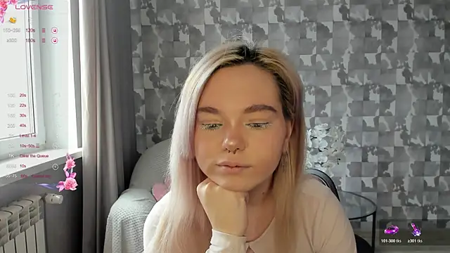 Anna Delon online show from April 18, 7:44 am