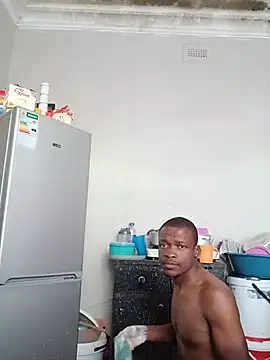 Snapshot of Themba0122 chatting on May 15, 5:27 am Themba0122 online show from May 15, 5:27 am