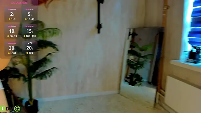 Snapshot of alis_tauber chatting on July 15, 1:12 am alis tauber online show from July 15, 1:12 am