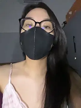 Snapshot of ZzyzyZ-009 chatting on June 18, 2:32 am ZzyzyZ-009 online show from June 18, 2:32 am