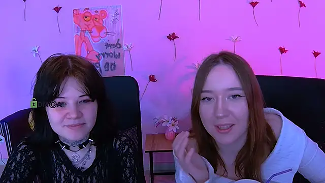 nikki kiss  online show from April 26, 10:23 am