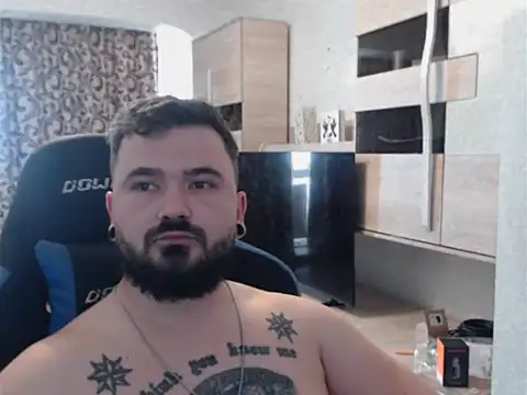 RelentlessNoir online show from April 13, 11:47 am