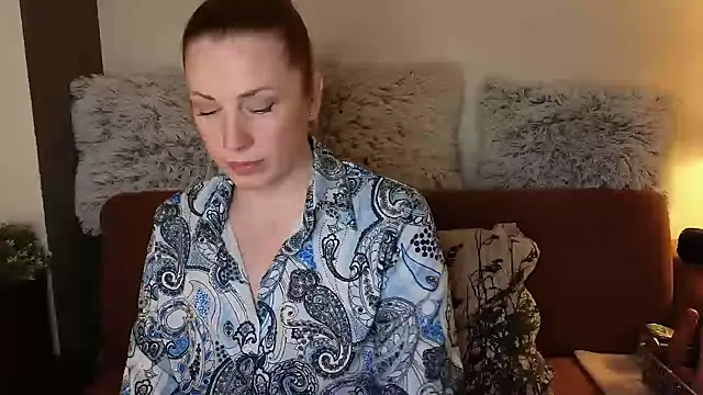 Sharon Red online show from March 24, 6:08 pm