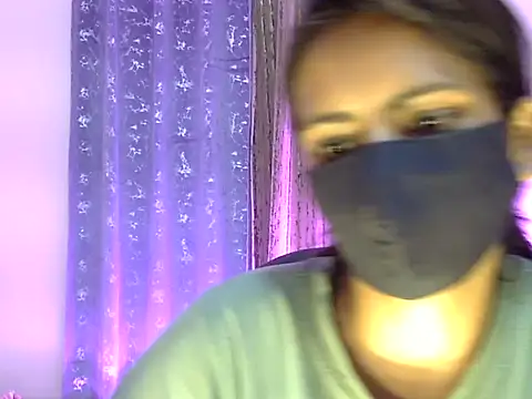 jiyasingh0 online show from May 10, 3:36 pm