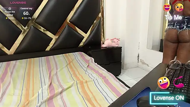 AprilyCrystal2 online show from April 14, 11:48 am