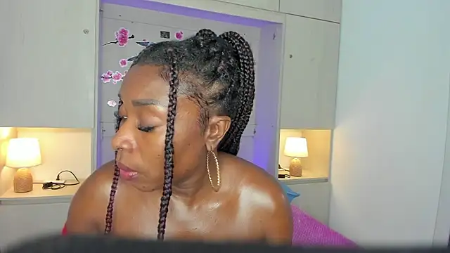TaylorBloom online show from July 1, 11:54 am