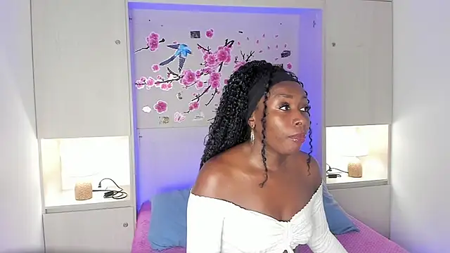 TaylorBloom online show from June 12, 11:41 am