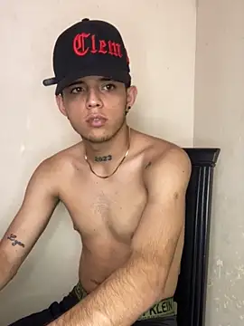 King of Slaves222 online show from April 13, 7:07 pm