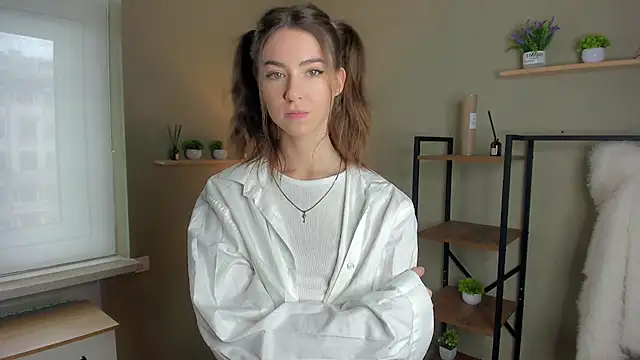 Peaches Peaches online show from April 16, 9:54 am