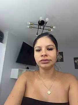 Elara Luxe online show from June 25, 9:53 pm