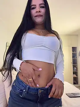 Elara Luxe online show from June 6, 10:59 pm