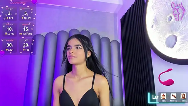 Snapshot of luna-bella_ chatting on June 16, 3:28 am luna-bella online show from June 16, 3:28 am