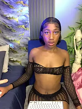 Petite BUNNYWORXXX online show from April 18, 10:10 pm