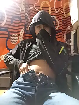 Alxzs online show from April 15, 5:50 pm