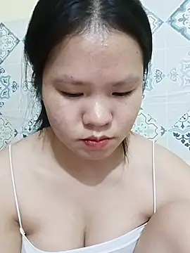 Seraphinahh online show from June 7, 2:55 pm