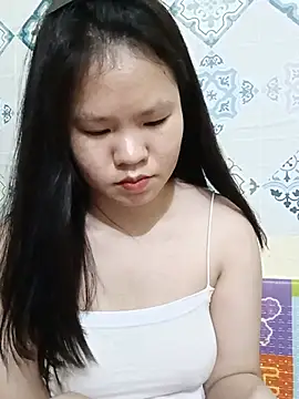 Seraphinahh online show from June 5, 2:23 pm