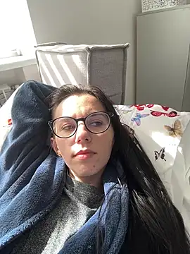 olivia vi online show from April 22, 12:45 pm