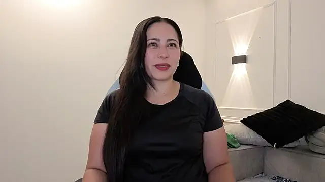 Snapshot of valeriavg chatting on June 15, 11:21 am valeriavg online show from June 15, 11:21 am