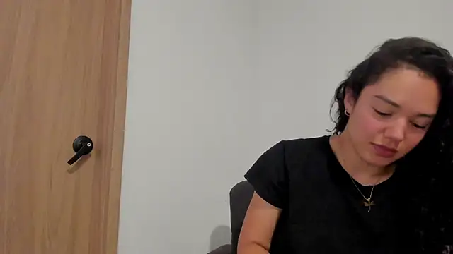 MiaRouseex online show from May 27, 9:44 pm
