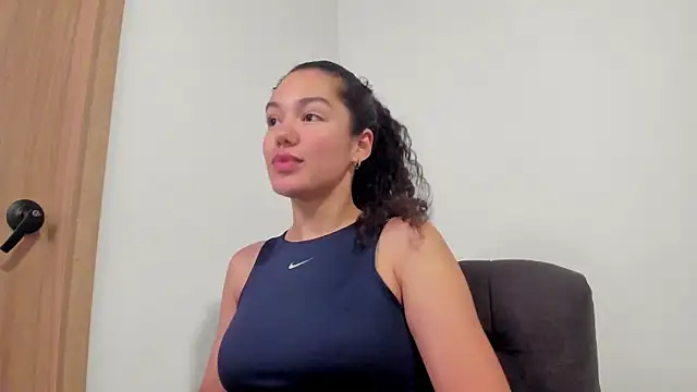 MiaRouseex online show from May 24, 12:43 am