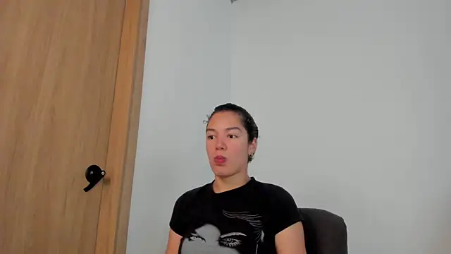 MiaRouseex online show from June 2, 5:24 pm