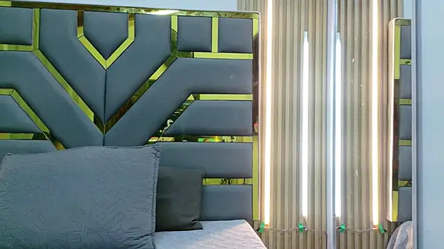 Leo Miller  online show from April 23, 11:27 am