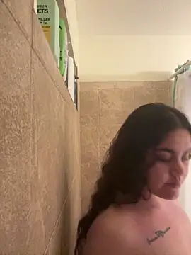 Snapshot of Islandmamita chatting on June 12, 5:38 am Islandmamita online show from June 12, 5:38 am