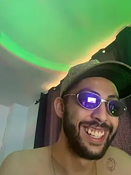 MaXWof00 online show from April 23, 7:48 pm