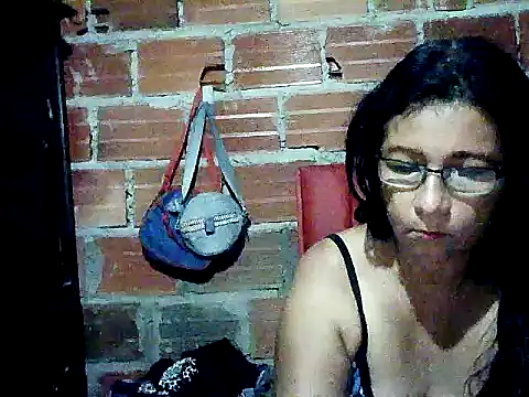 lola teem online show from April 18, 4:15 am