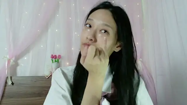 Snapshot of shy_pink_doll chatting on July 25, 3:40 pm shy pink doll online show from July 25, 3:40 pm