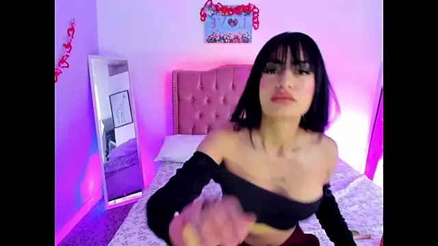 Antonella Bratzz4 online show from April 14, 8:58 pm