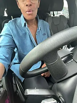 ThatNanNextDoor online show from April 15, 12:10 pm