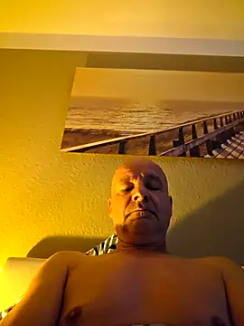 mannohmann5 online show from June 20, 5:56 am