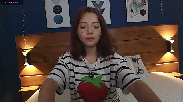 lily reeds online show from June 2, 7:47 pm