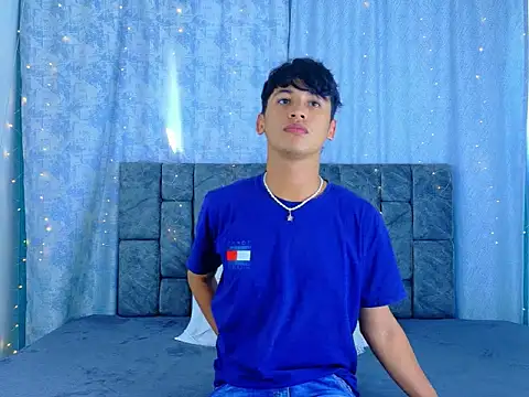 IhanKing online show from May 14, 7:00 pm