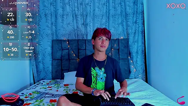 Snapshot of IhanKing chatting on July 15, 7:54 pm IhanKing online show from July 15, 7:54 pm