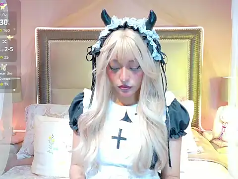 VaLuu   online show from June 2, 1:11 pm