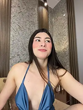 Snapshot of evelyn_hills chatting on June 26, 3:18 pm evelyn hills online show from June 26, 3:18 pm